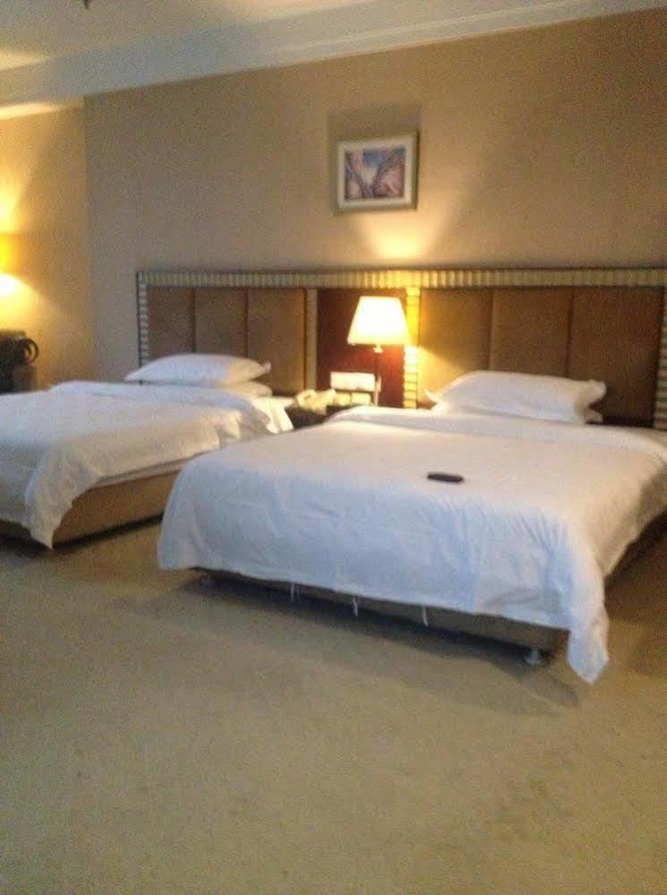 Jun Hao Hotel Dongguan  Eksteriør bilde